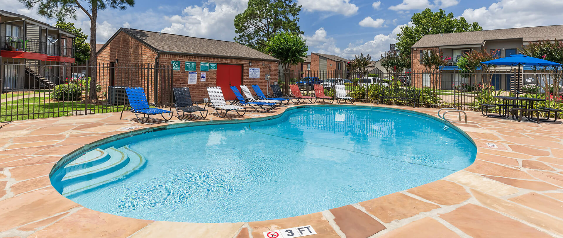 Willow Bend Apartments in Houston, TX